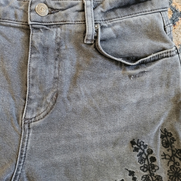 We The Free Embroidered‎ Floral Denim Pants Raw Hem Gray / Black Size 27 Jeans - Picture 13 of 16
